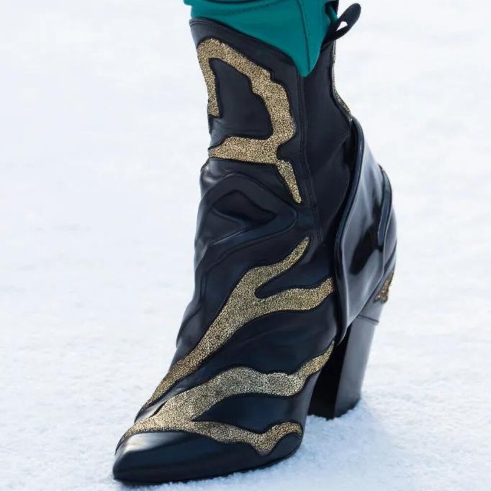 RARE LOUIS VUITTON Resort 2018 Runway LV Monogram Fireball Boots US8